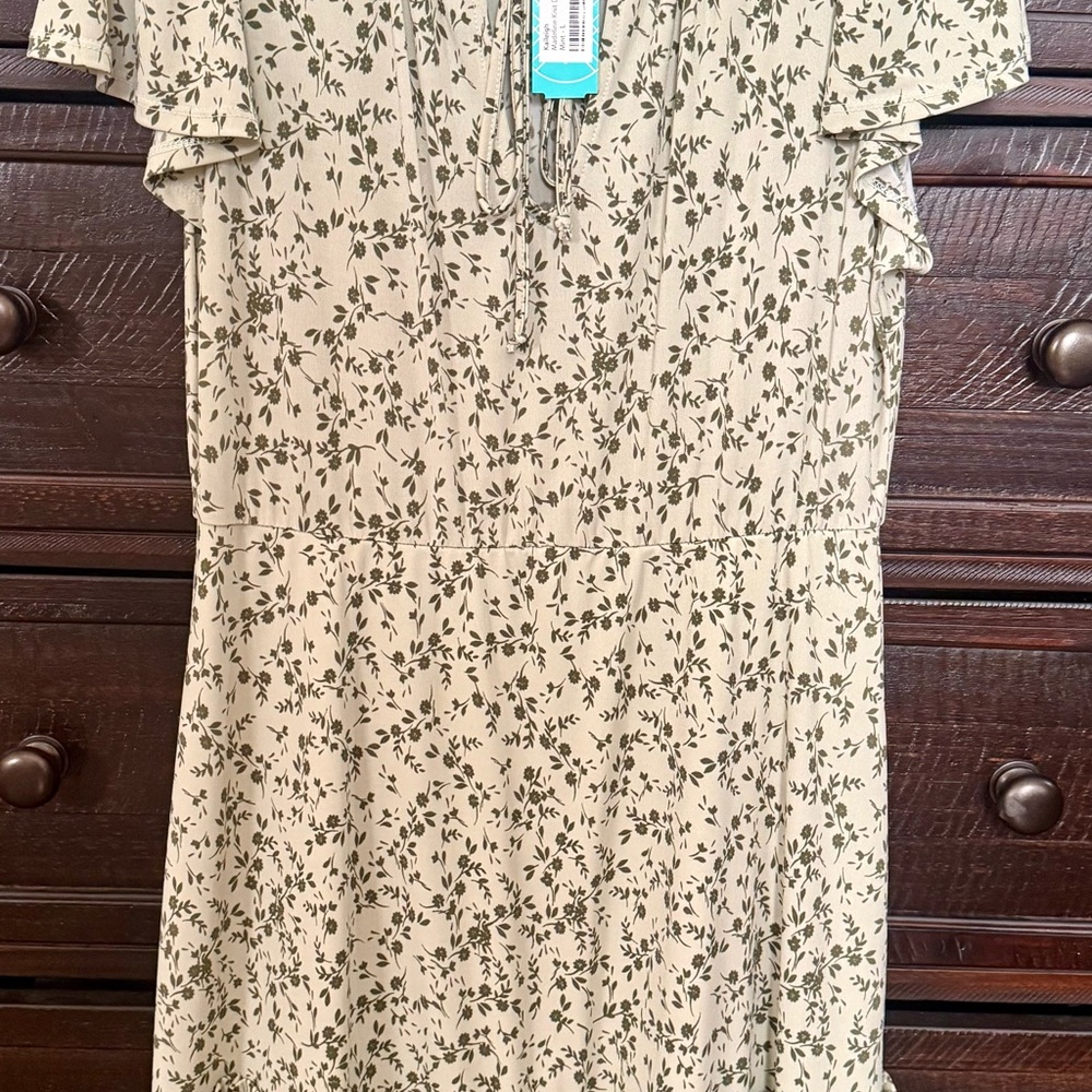 Kaileigh Cream and Olive Leaf Print Midi Dress